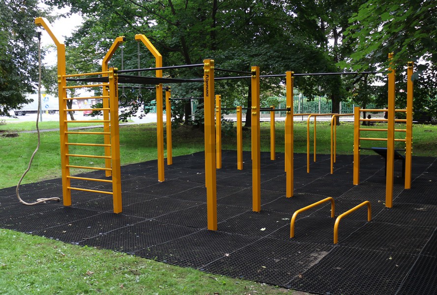 Outdoor fitness